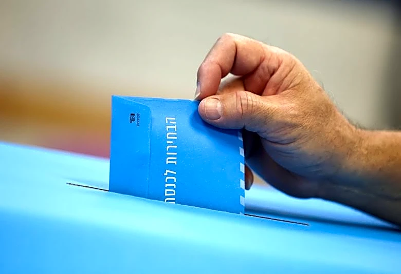 Fastest turnout for half a century as Israelis pass wartime judgment on Netanyahu