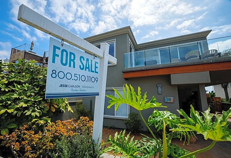 US new home sales fall in September; median house price drops from year ago