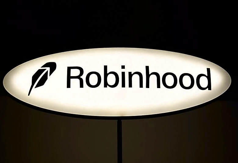 Robinhood shares fall as crypto markets chill drives profit miss