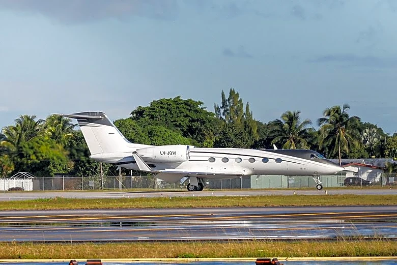 Flavio Bolsonaro lands in Miami with his family after Trump offers Brazil exit
