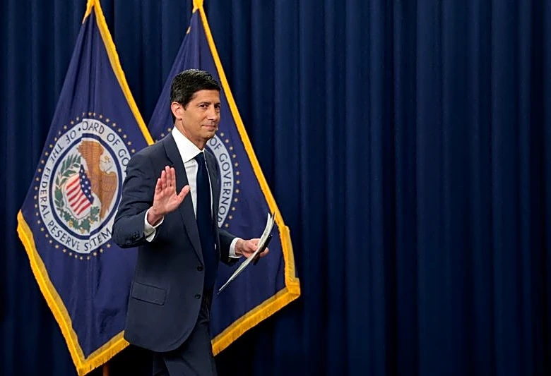 Fed's policy committee to weigh balance sheet issues early next year, Warsh says