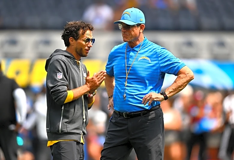Jim Harbaugh sticking with Mike McDaniel as Chargers’ play-caller