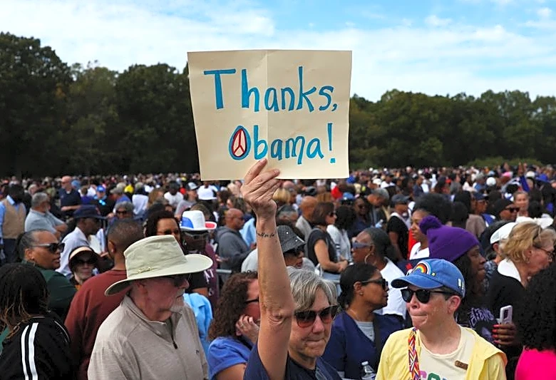 Trump and Obama trade barbs in closing week of US midterm election