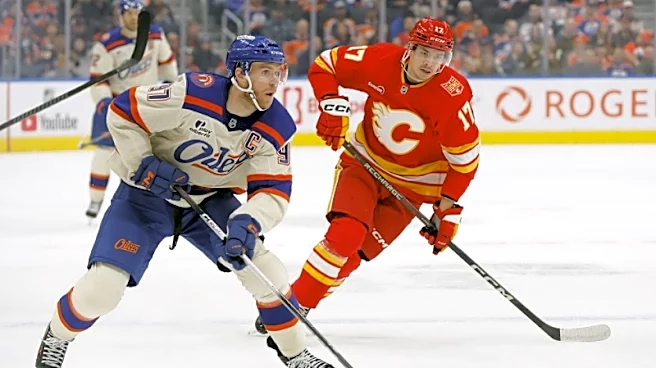 NHL roundup: Oilers' Connor McDavid sets assist-streak record