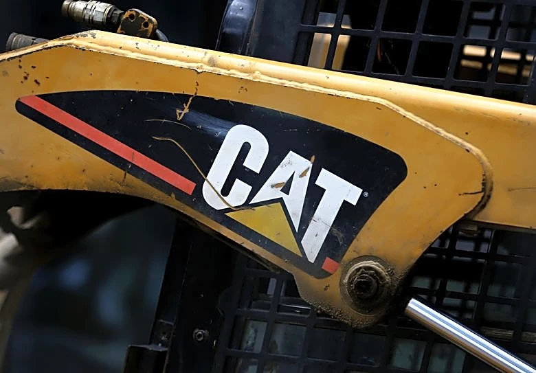 Caterpillar tops quarterly profit estimates, maintains annual growth forecast