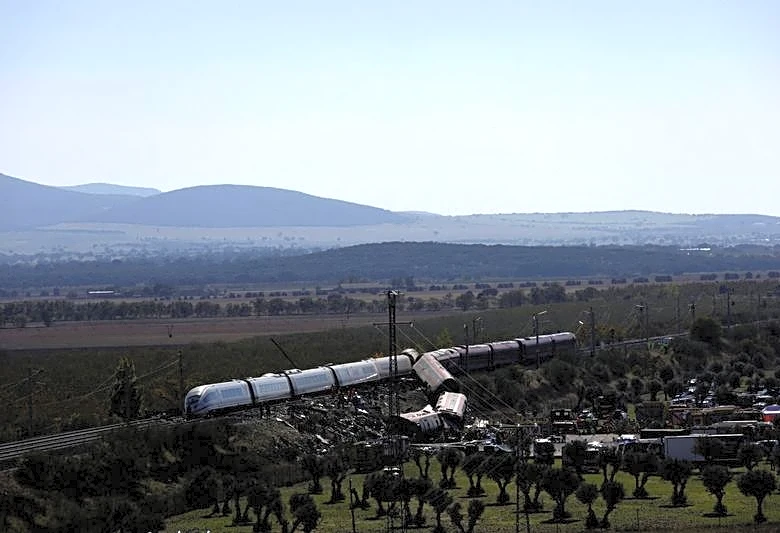 Spanish rescuers search for victims as train crash death toll rises to 69