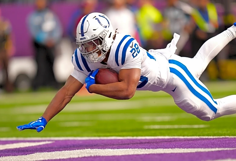 Jonathan Taylor on playing for Colts: 'Proud to wear horseshoe'