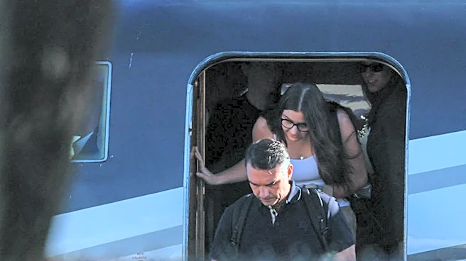 Analysis-Brazil's Lula to reap gains from Bolsonaro family flight