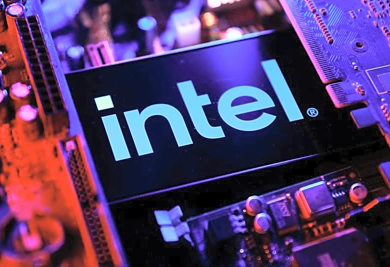 Intel shares drop 14% on Israel factory blast, PC weakness