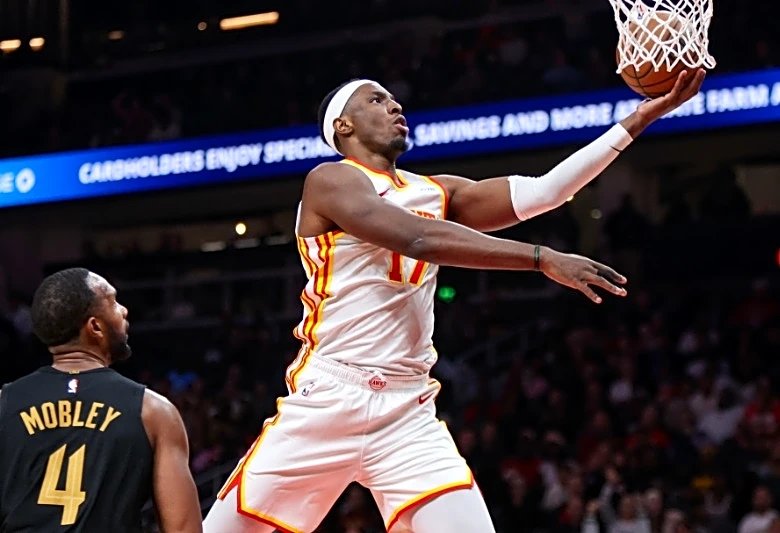Hawks withstand late push to hold off Cavaliers