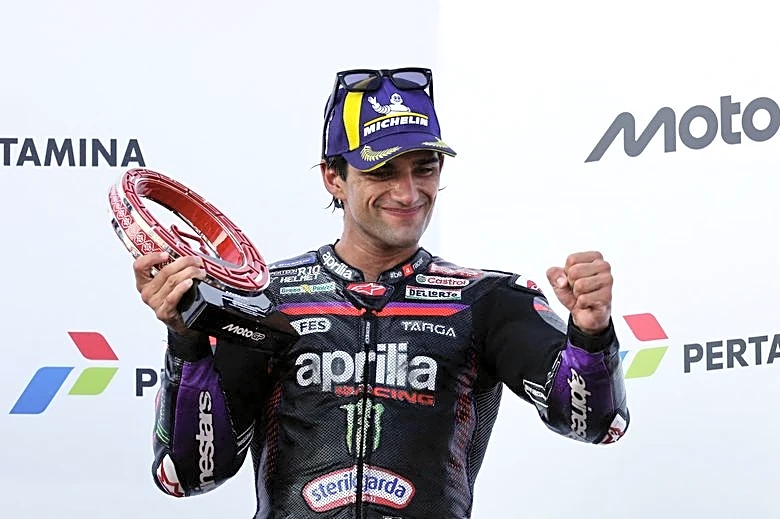 Motorcycling-Marquez tops Malaysia practice, Martin withdraws due to injury