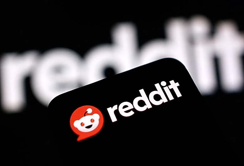 Reddit plunges as Google AI search squeezes traffic