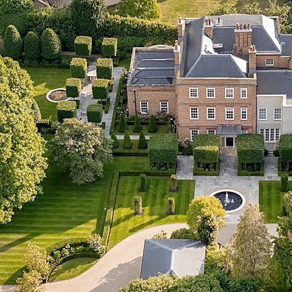Ashtead House in Photos