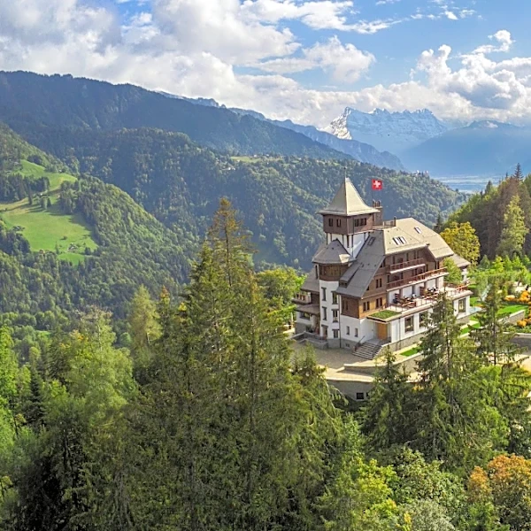 This Ultra-Exclusive Recovery Retreat for CEOs, Royalty, and Athletes Is Nestled in the Swiss Alps
