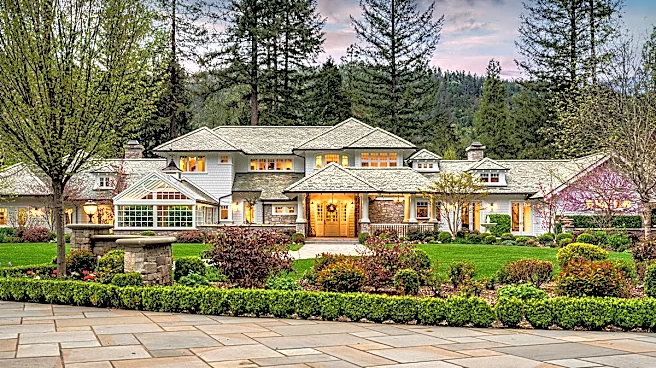 An 18-Acre Riverfront Estate in Oregon’s Scenic Rogue Valley Lists for $7.6 Million