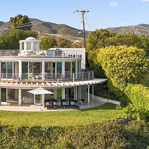 A Circular House in Malibu With Mountain and Ocean Views Lists for $5 Million
