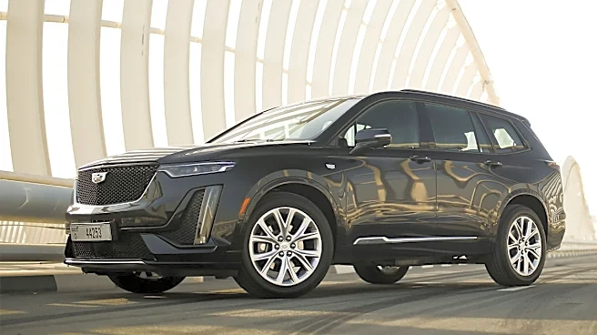 Cadillac Is Bringing Back the Discontinued Gas-Powered XT6