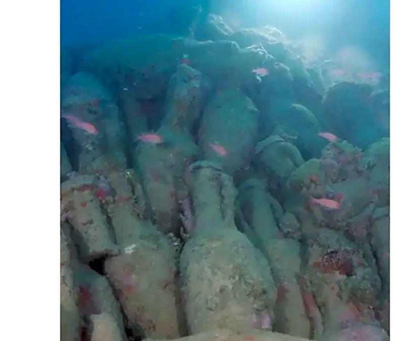 Divers Just Discovered Hundreds of Ancient Ceramic Vessels in a Shipwreck Off the Coast of Sicily
