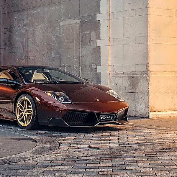 The 2010 Lamborghini Murciélago LP 670-4 SV Manual in Photos