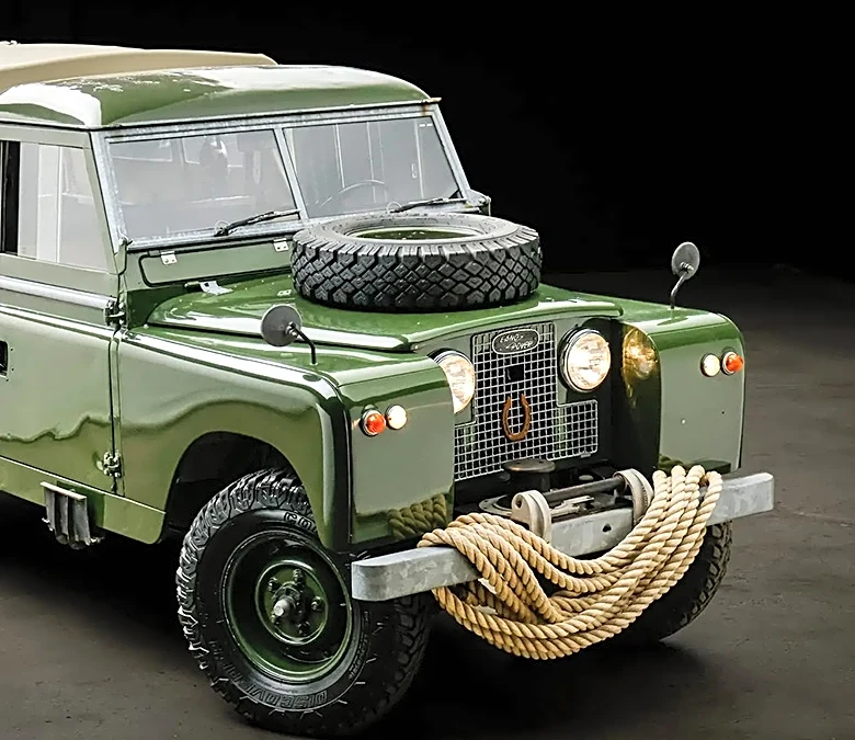 Daniel Craig and Rachel Weisz’s 1959 Land Rover 109 Series II in Photos