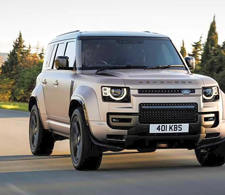 Land Rover’s All-Electric Defender Has Been Delayed Until the 2030s: Report