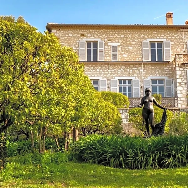 4 Paintings Were Stolen From France’s Renoir Museum in a Predawn Raid