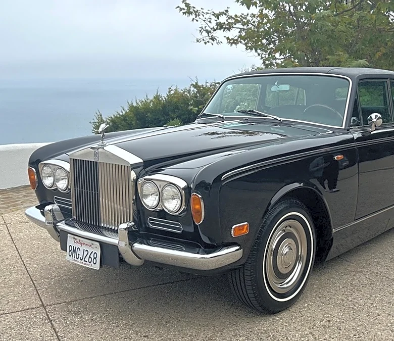 Johnny Cash’s Former 1970 Rolls-Royce Silver Shadow in Photos
