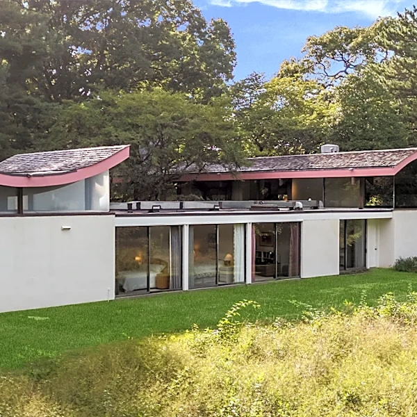A Sculptural Modernist House Set Within a Gilded Age Garden on Long Island Seeks $3.9 Million