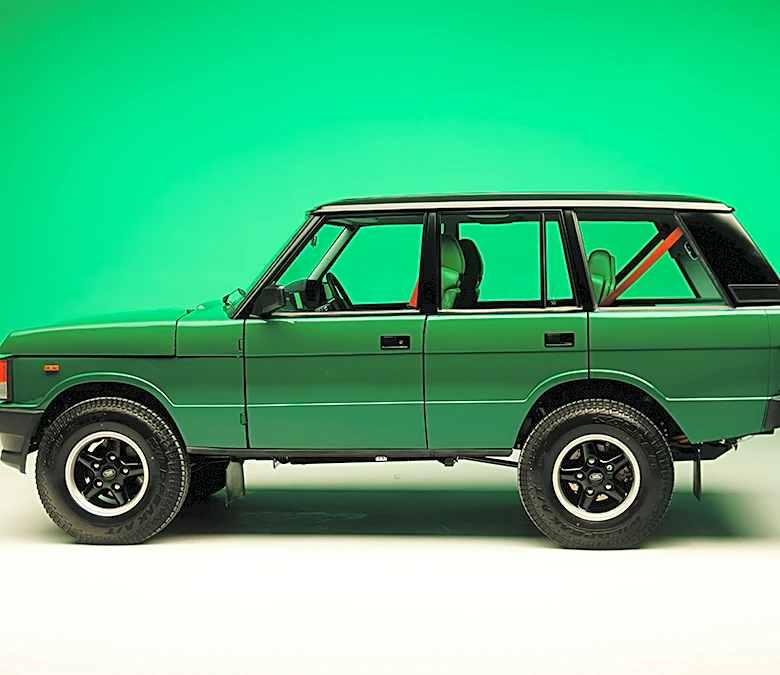 This Land Rover Restomod by Lunaz Is Inspired by Kermit the Frog