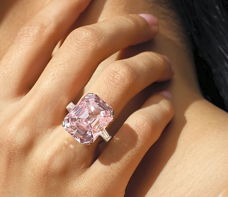 A Bulgari Ring Centered Around a 24-Carat Pink Diamond Could Fetch $18 Million