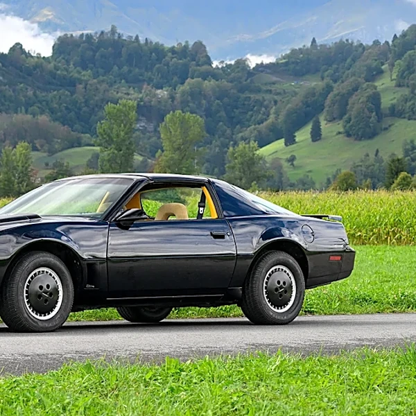 David Hasselhoff’s K.I.T.T. Replica From ‘Knight Rider’ Is Heading to Auction