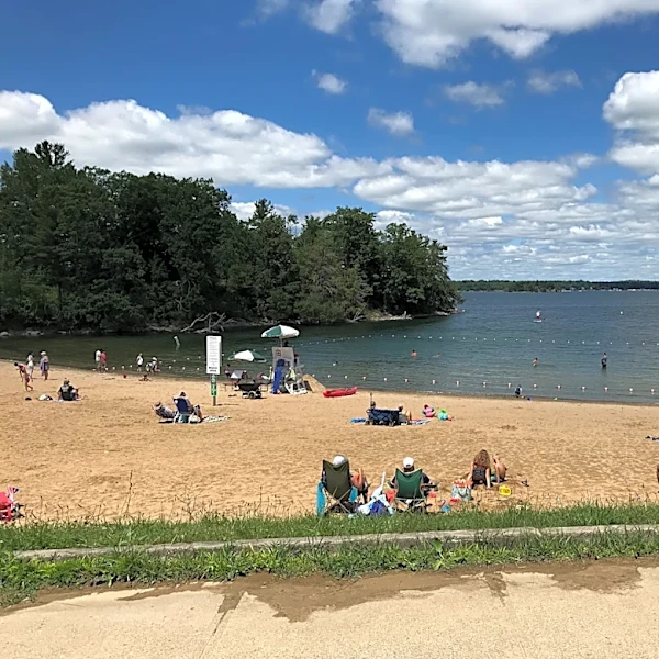 7 New York state beaches closed after heavy rain, harmful algal blooms