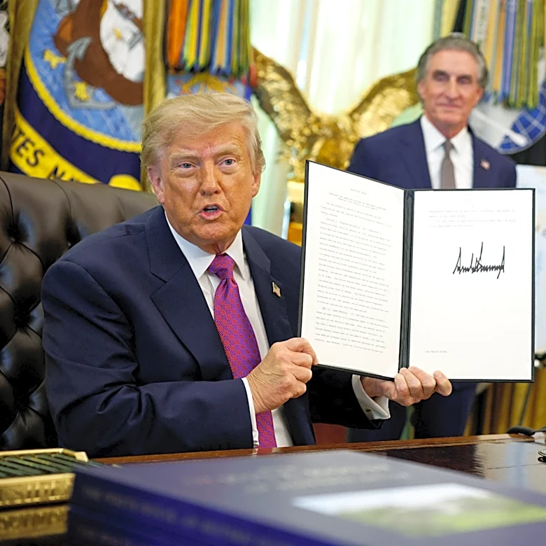 Trump signs order renaming Lake Ontario ‘Lake America’