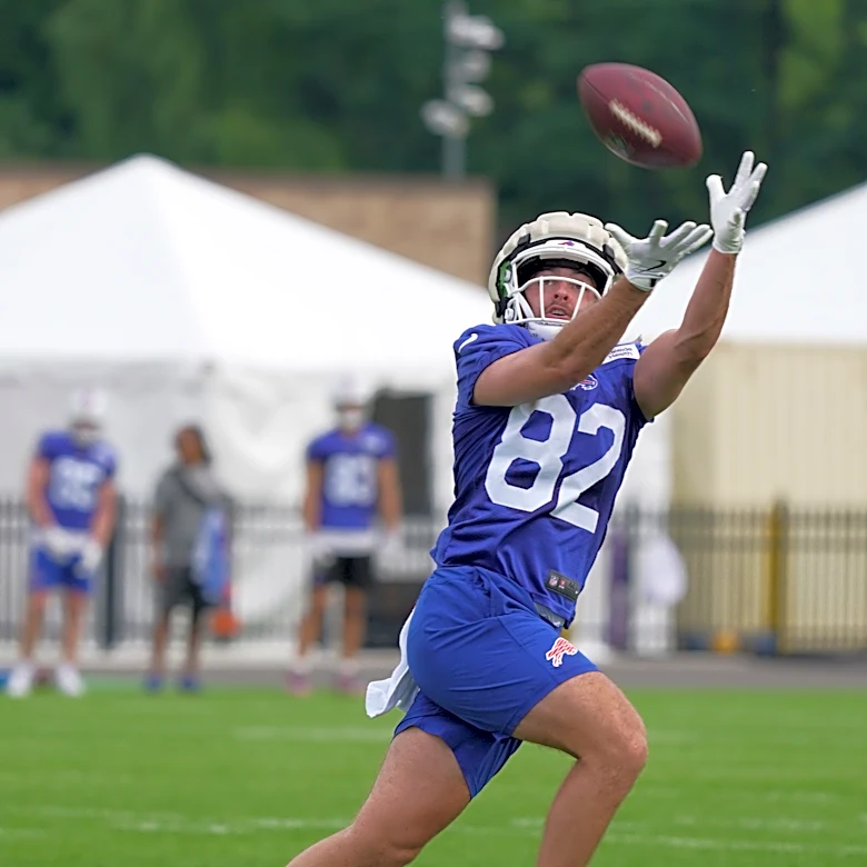 Bills release former 1,000-yard wide receiver, sign Buffalo native