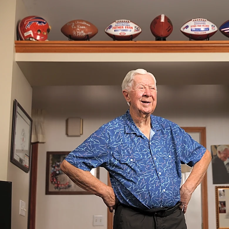 At 91, Bills chaplain comes out of retirement for one more run