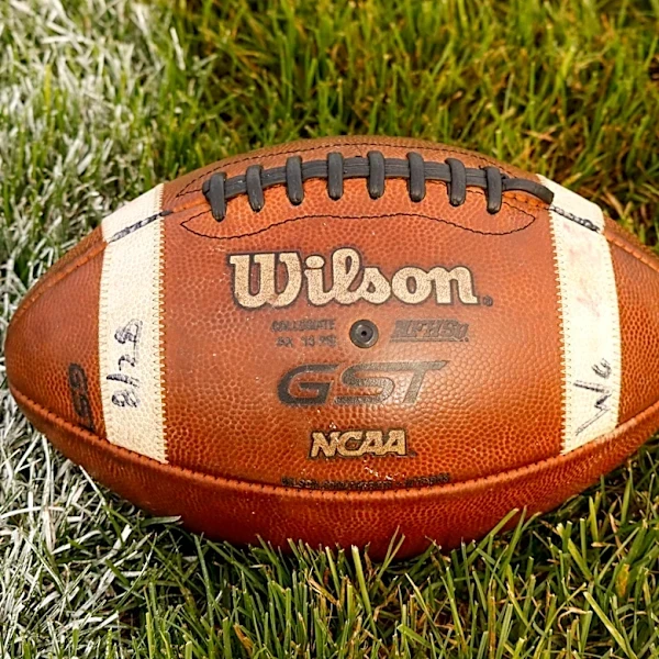 Hilton stays unbeaten as Matt Kosiorek throws 4 TDs to shut out Victor