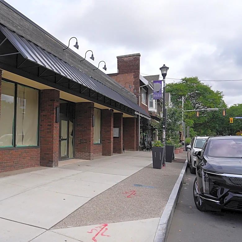 Former Starbucks, Park Avenue Pub will be home to new restaurants