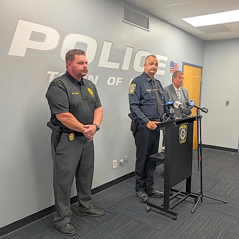 Gates officer kills woman who police say pointed replica gun