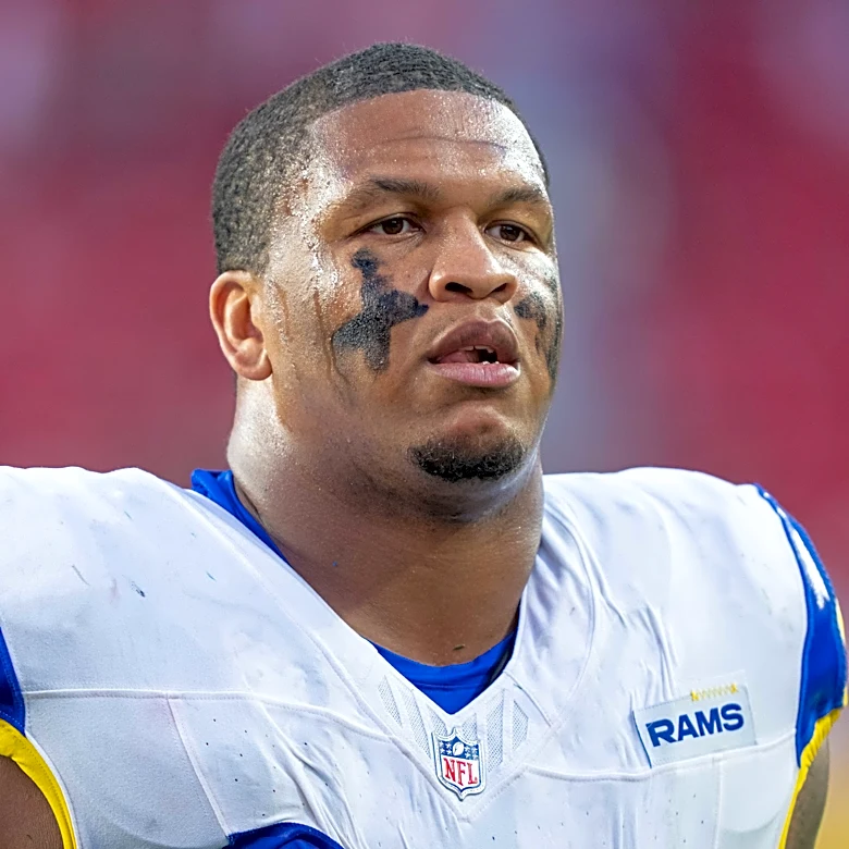 Alaric Jackson punches Bradley Chubb in face after Bills and Rams players exchange jerseys