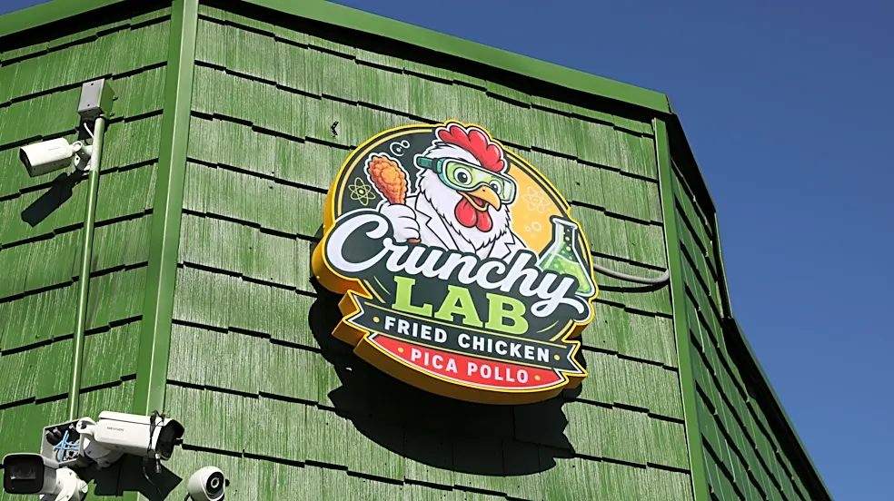 Takeout fried chicken restaurant opens in Northeast Rochester