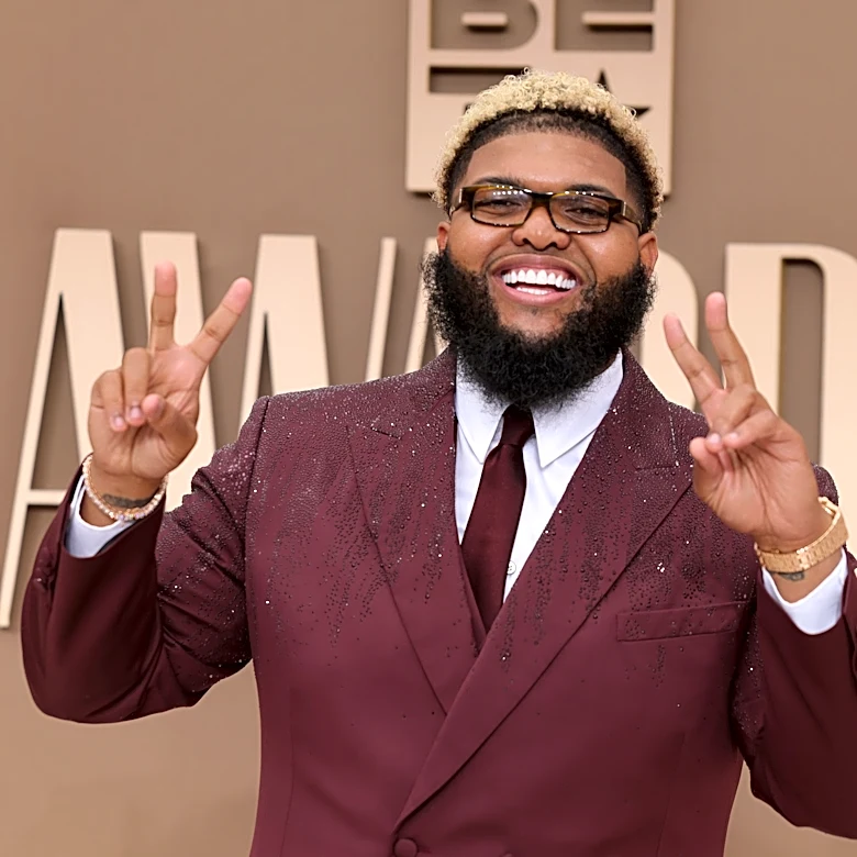 'Saturday Night Live' announces new hosts, musical guests through Nov. 14. See lineup