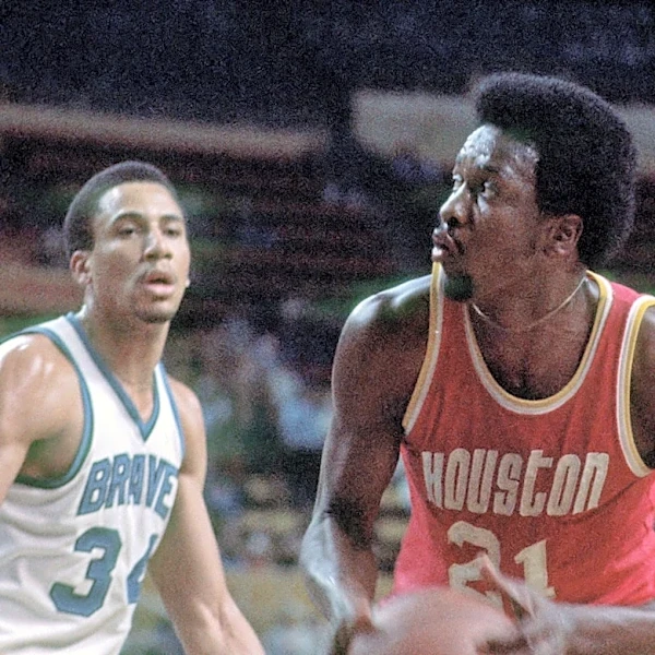 Houston Rockets jersey history No. 24 - Moses Malone (1976-82)