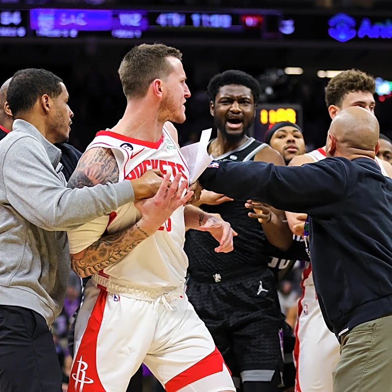 Houston Rockets jersey history No. 25 - Garrison Matthews (2021-23)