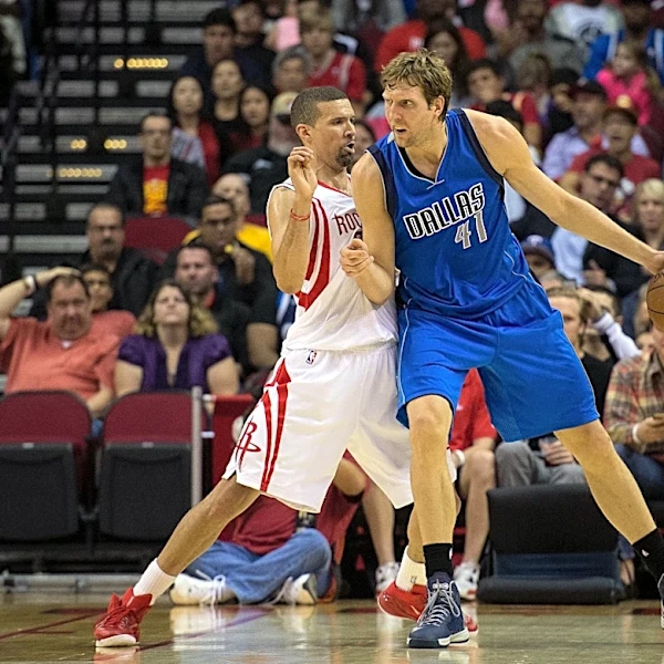 Houston Rockets jersey history No. 32 - Francisco García (2013-15)
