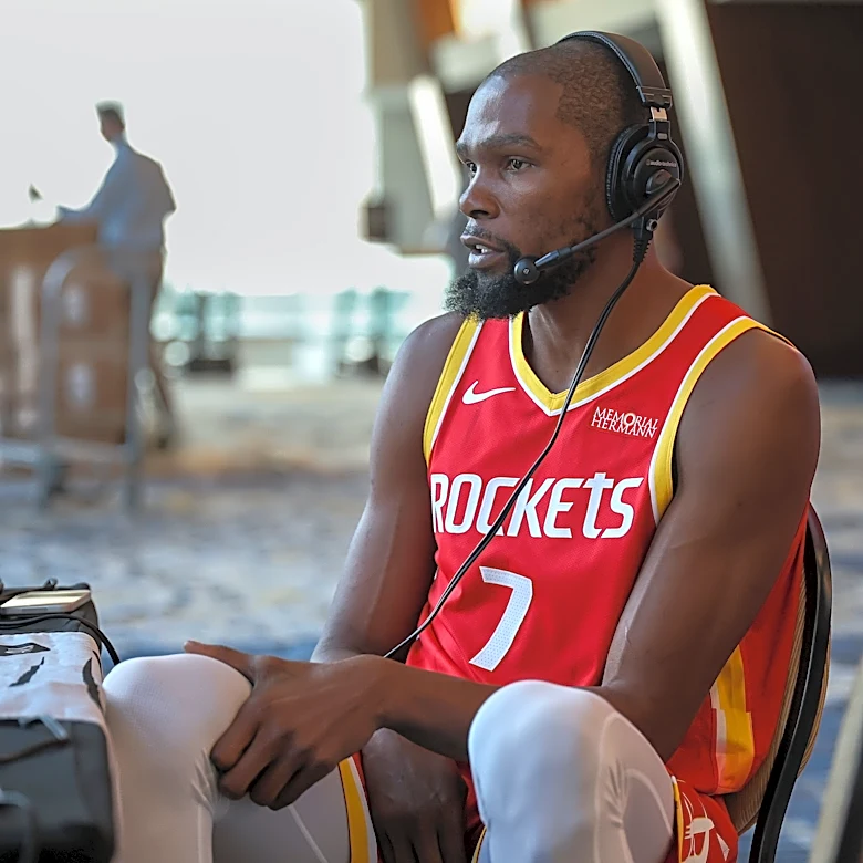 Kevin Durant offers strong praise for Houston’s newly acquired veterans