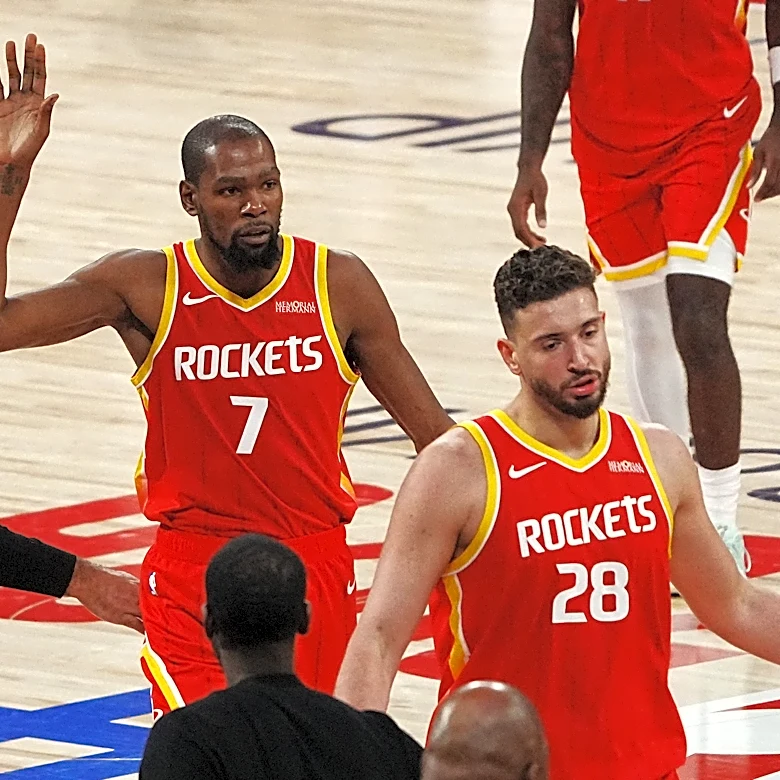 Fred VanVleet excels in injury return as Rockets rout Mavs to open preseason