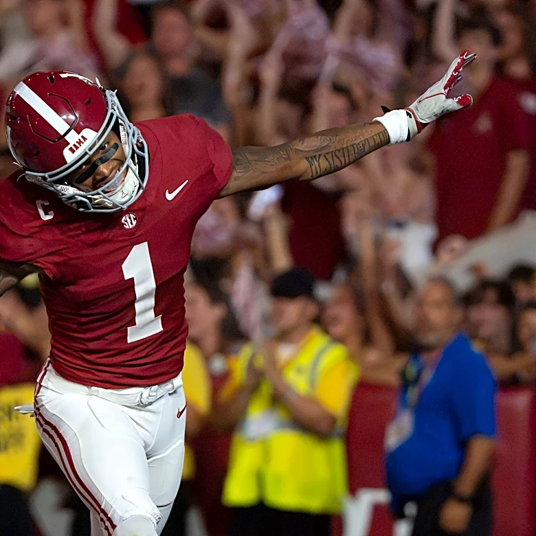 Alabama wide receiver joins record book in win vs. South Carolina
