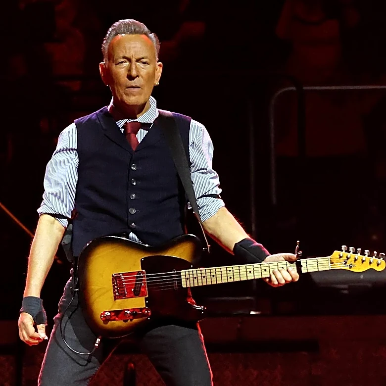 Bruce Springsteen Sings a Rallying Cry as Colbert’s ‘Late Show’ Ends