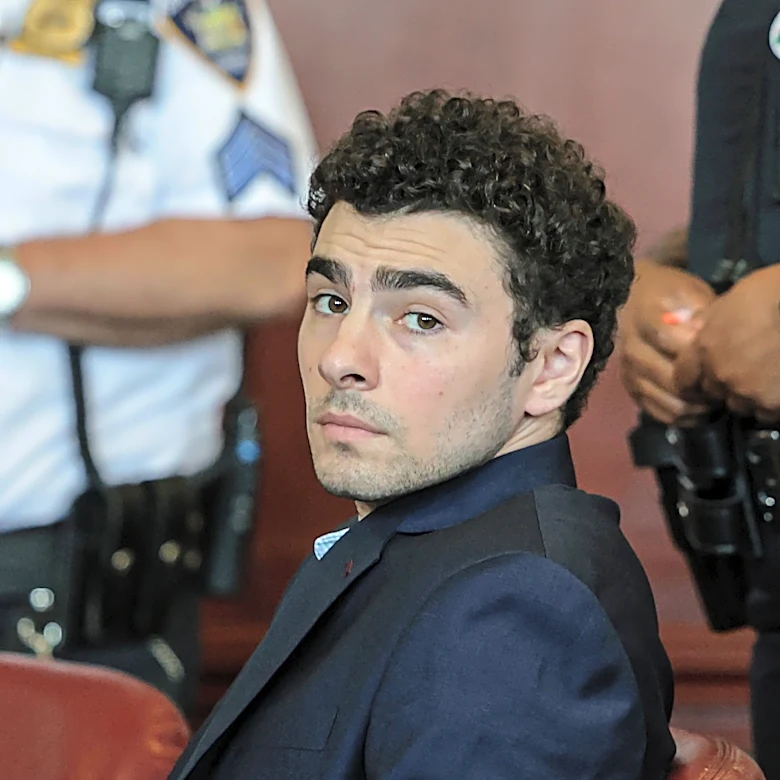Luigi Mangione Suddenly Withdraws Psychiatric Defense in UnitedHealthcare CEO Murder Trial