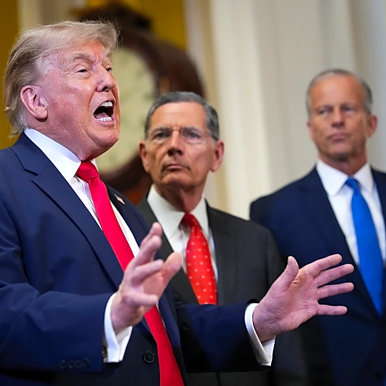 Trump Calls Republican a ‘Lunatic’ in Chaotic Senate Meeting